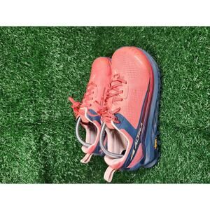 Altra Olympus 4 Women's 9.5 Coral Navy Mesh Athletic Running Sneakers No insoles